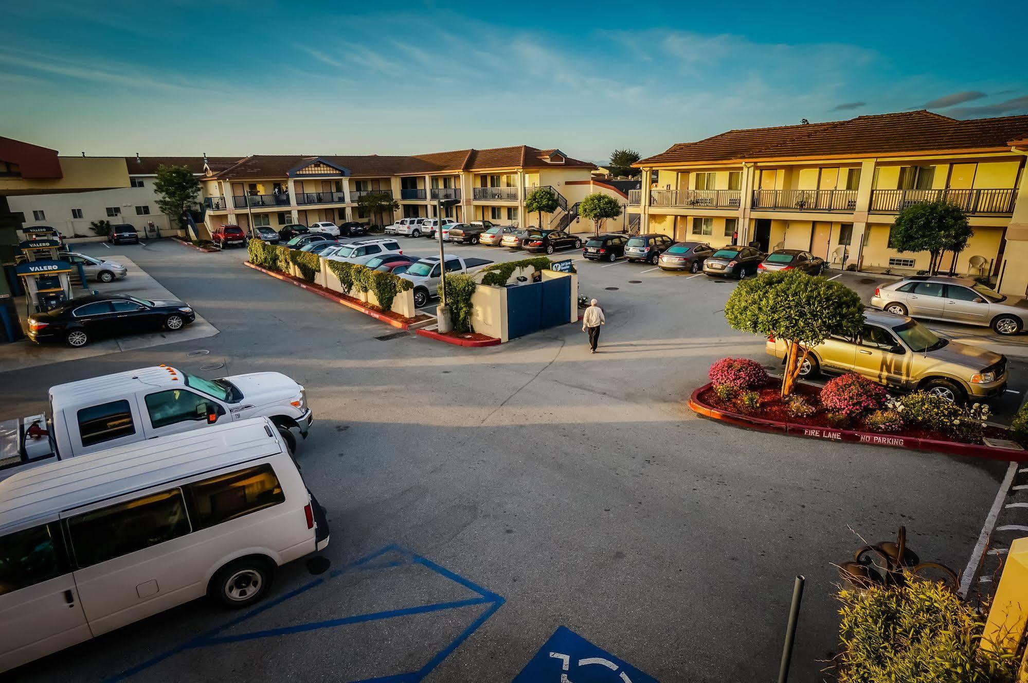 Hotel Monarch Valley At Monterey Bay 2*